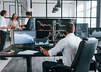 Trader derrière ses écrans
