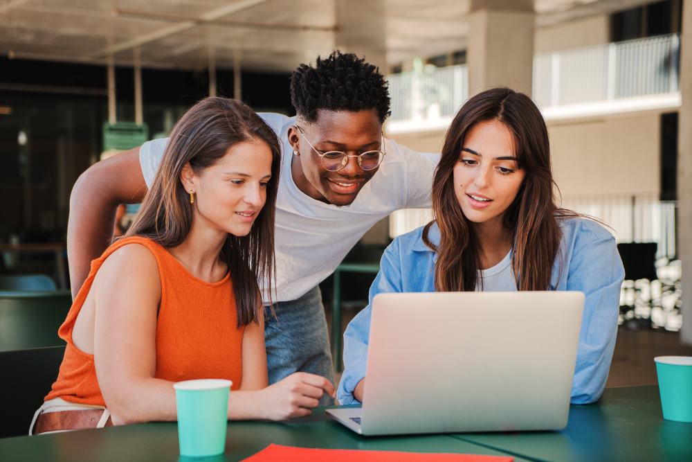Etudiants ESG Finance plateforme Mon Master admission